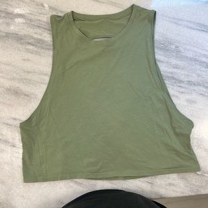 Lululemon green tank. Size medium.